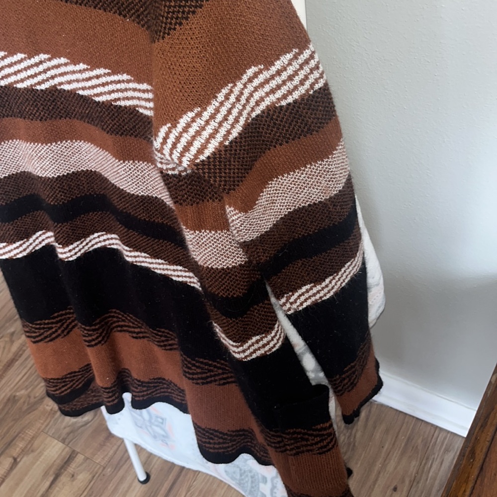 Cardigan - Picture 6 of 6